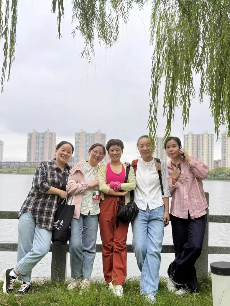 081657_405017_gsdt.jpg 081657_405017_gsdt.jpg