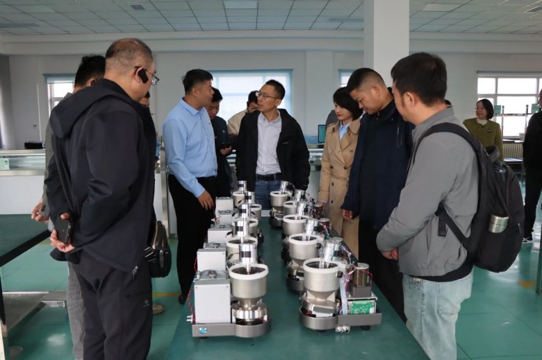 142049_351583_gsdt.jpg 142049_351583_gsdt.jpg