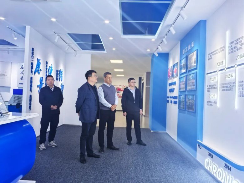 081627_441806_gsdt.jpg 081627_441806_gsdt.jpg