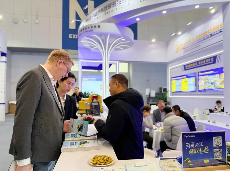 082156_004196_gsdt.jpg 082156_004196_gsdt.jpg